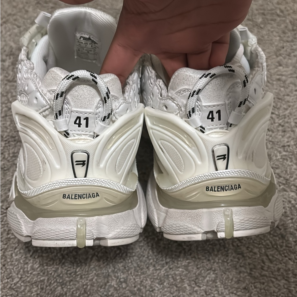 Balenciaga Runner ‘White’ - Picture 7 of 7